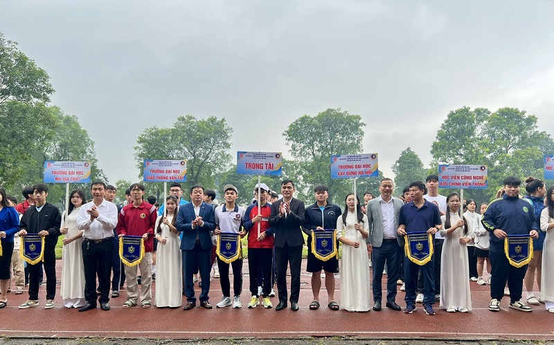 Sôi nổi Giải Điền kinh SV các Đại học, Học viện và Cao đẳng khu vực Hà Nội năm 2025
