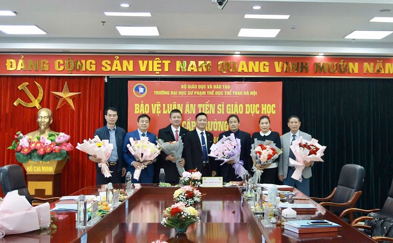 Nghiên cứu sinh Nguyễn Ngọc Bính bảo vệ thành công luận án Tiến sĩ  chuyên ngành Giáo dục học